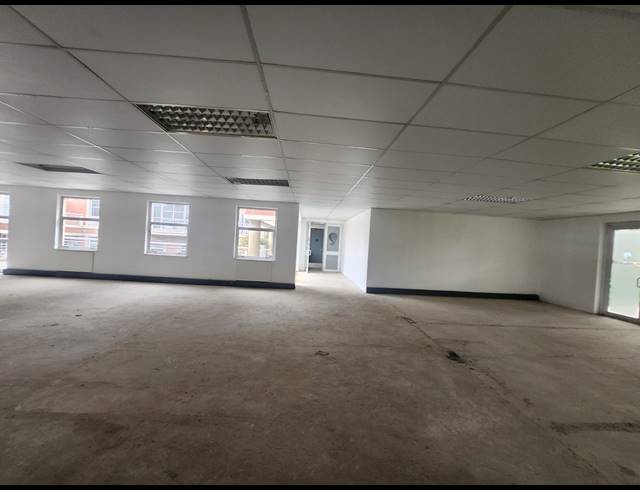 166M² OFFICE TO LET IN VORNA VALLEY